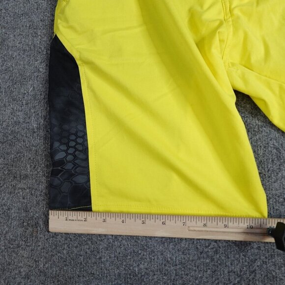 Huk Shorts 32 Yellow Pockets 10" in Performance Board Drawstring Kryptec - Picture 5 of 14